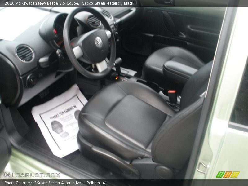 Gecko Green Metallic / Black 2010 Volkswagen New Beetle 2.5 Coupe