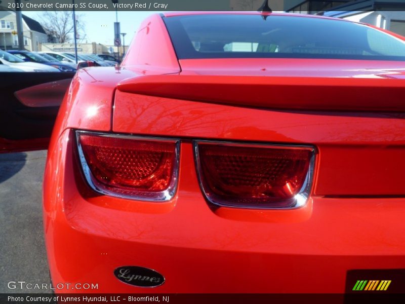 Victory Red / Gray 2010 Chevrolet Camaro SS Coupe
