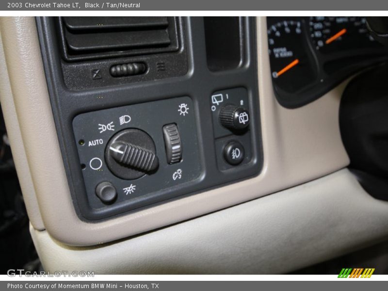 Black / Tan/Neutral 2003 Chevrolet Tahoe LT