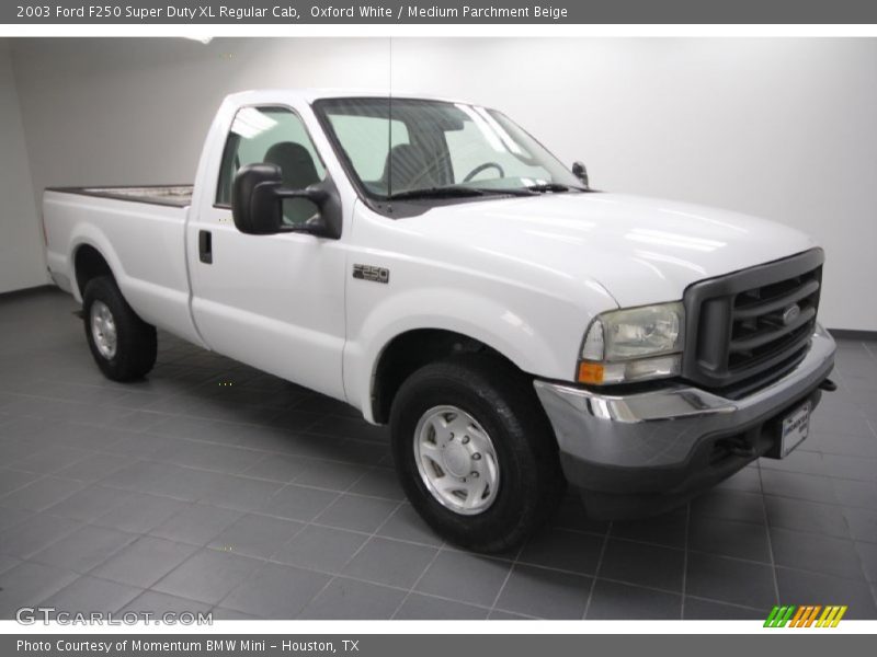 Oxford White / Medium Parchment Beige 2003 Ford F250 Super Duty XL Regular Cab