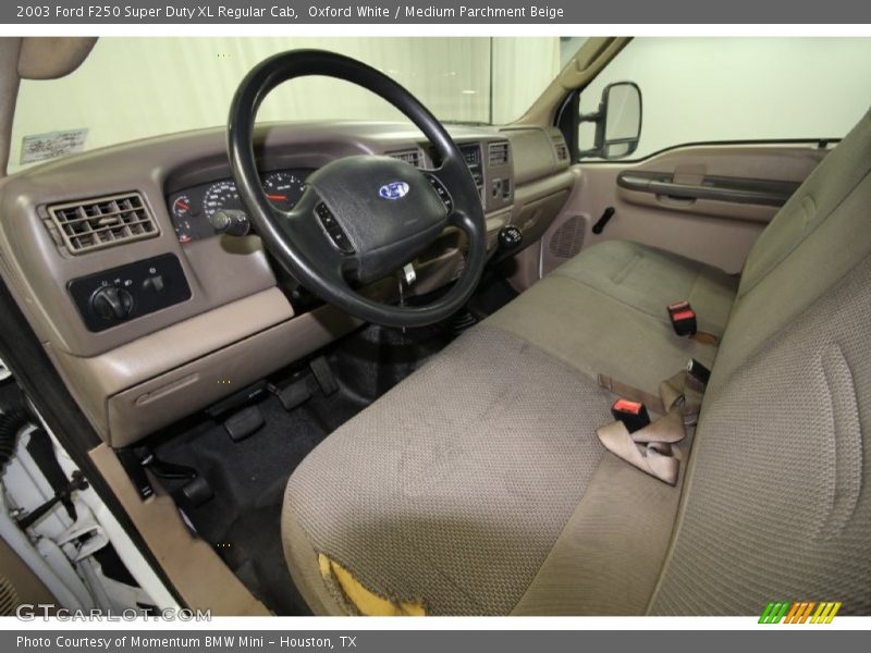 Oxford White / Medium Parchment Beige 2003 Ford F250 Super Duty XL Regular Cab