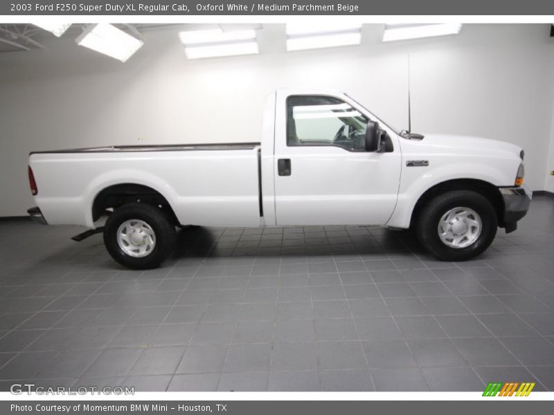 Oxford White / Medium Parchment Beige 2003 Ford F250 Super Duty XL Regular Cab