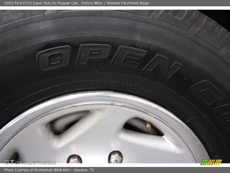 Oxford White / Medium Parchment Beige 2003 Ford F250 Super Duty XL Regular Cab