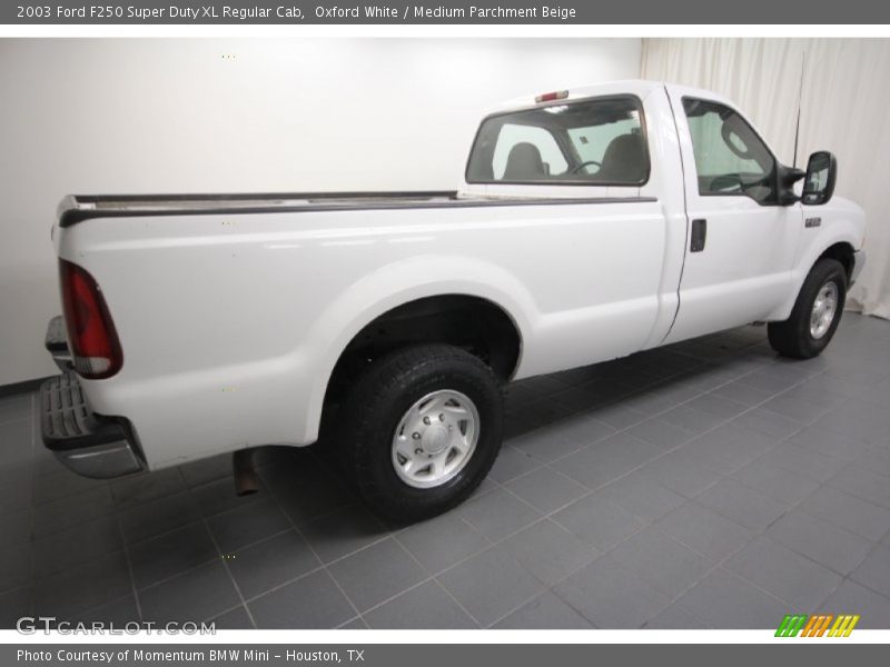 Oxford White / Medium Parchment Beige 2003 Ford F250 Super Duty XL Regular Cab