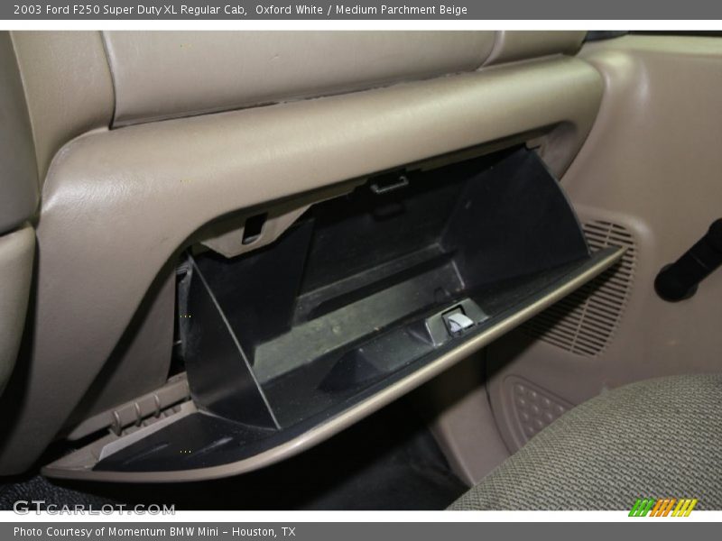 Oxford White / Medium Parchment Beige 2003 Ford F250 Super Duty XL Regular Cab