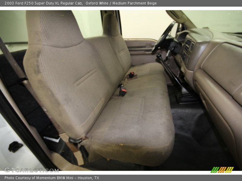 Oxford White / Medium Parchment Beige 2003 Ford F250 Super Duty XL Regular Cab