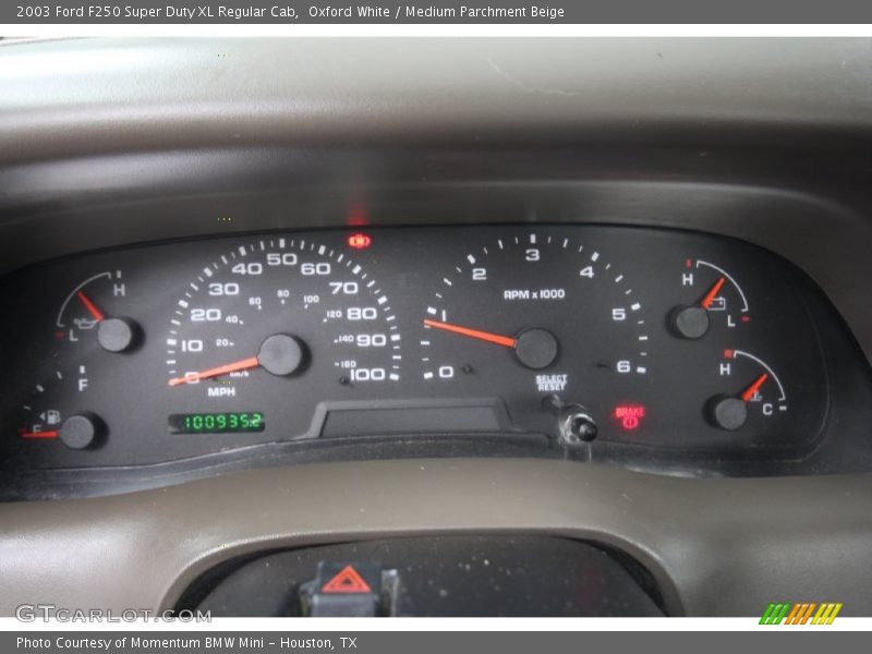 Oxford White / Medium Parchment Beige 2003 Ford F250 Super Duty XL Regular Cab