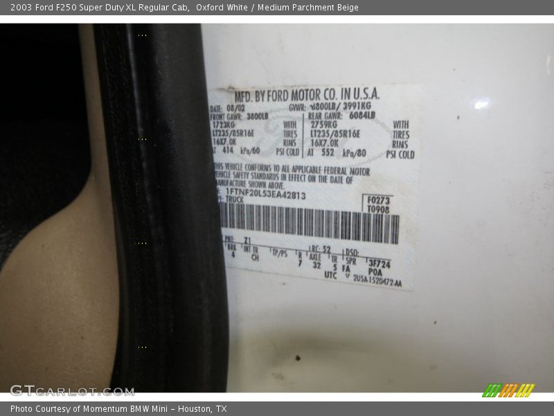 Oxford White / Medium Parchment Beige 2003 Ford F250 Super Duty XL Regular Cab