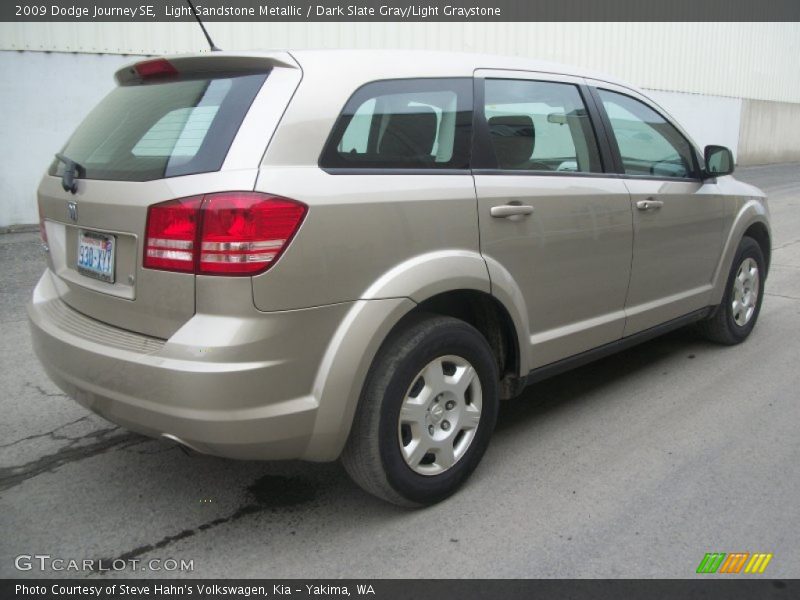 Light Sandstone Metallic / Dark Slate Gray/Light Graystone 2009 Dodge Journey SE