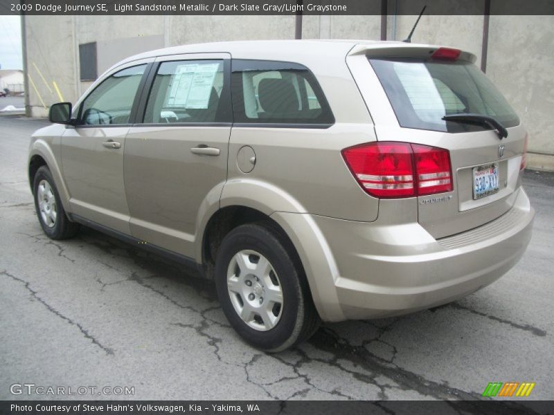 Light Sandstone Metallic / Dark Slate Gray/Light Graystone 2009 Dodge Journey SE
