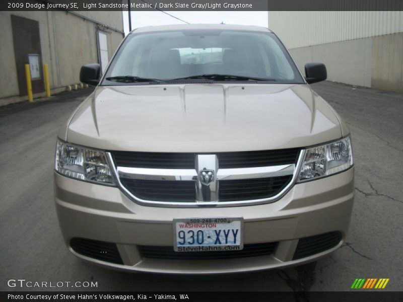 Light Sandstone Metallic / Dark Slate Gray/Light Graystone 2009 Dodge Journey SE