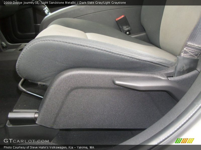 Light Sandstone Metallic / Dark Slate Gray/Light Graystone 2009 Dodge Journey SE