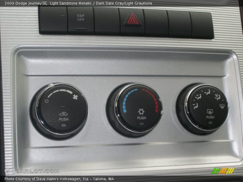 Light Sandstone Metallic / Dark Slate Gray/Light Graystone 2009 Dodge Journey SE