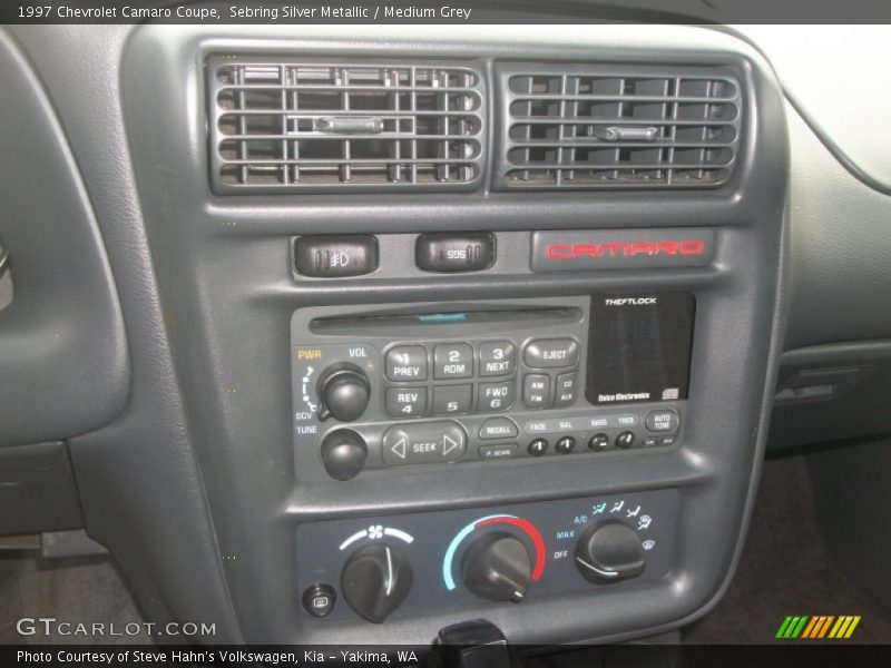 Sebring Silver Metallic / Medium Grey 1997 Chevrolet Camaro Coupe