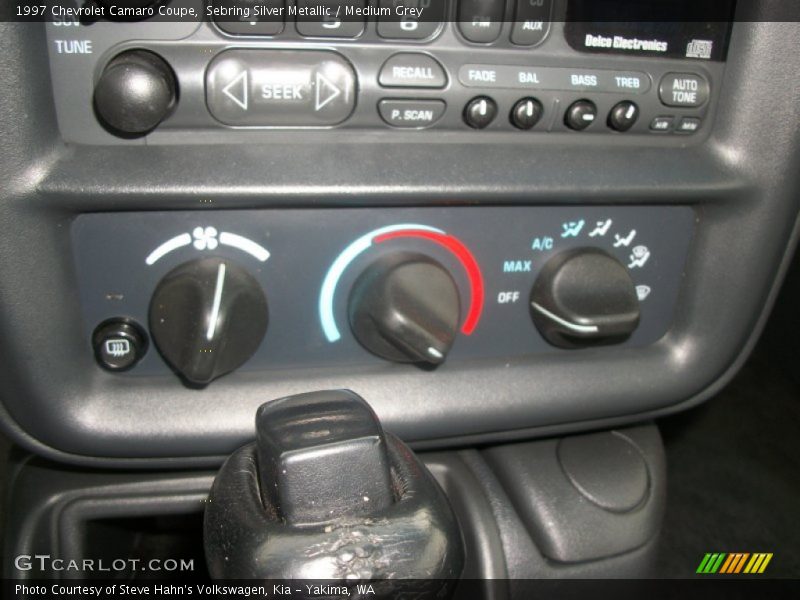 Controls of 1997 Camaro Coupe