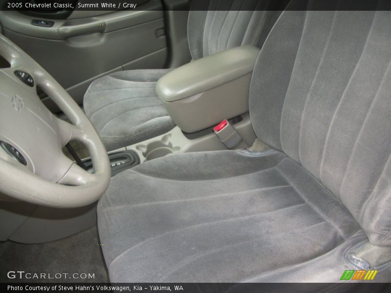 Summit White / Gray 2005 Chevrolet Classic
