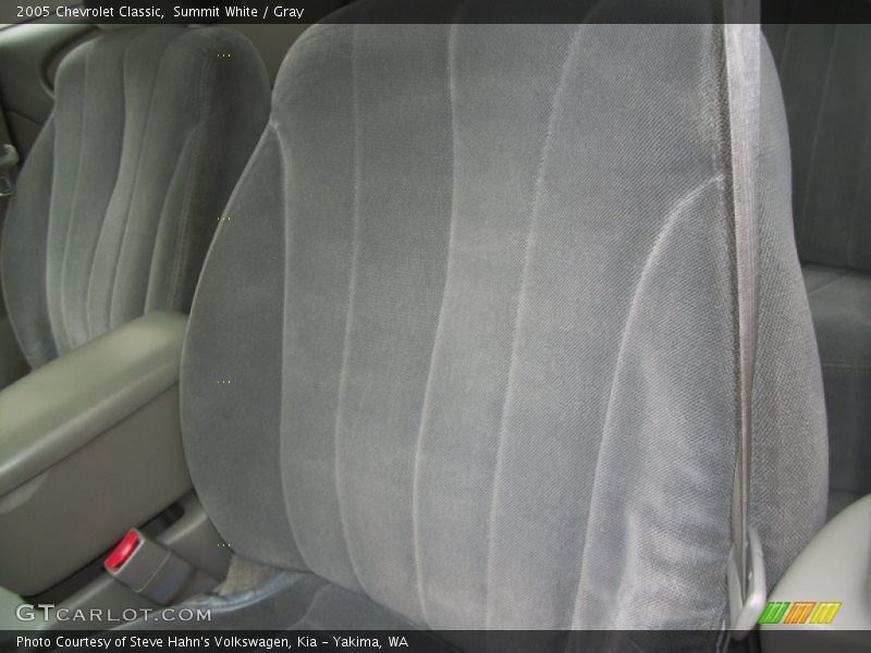 Summit White / Gray 2005 Chevrolet Classic
