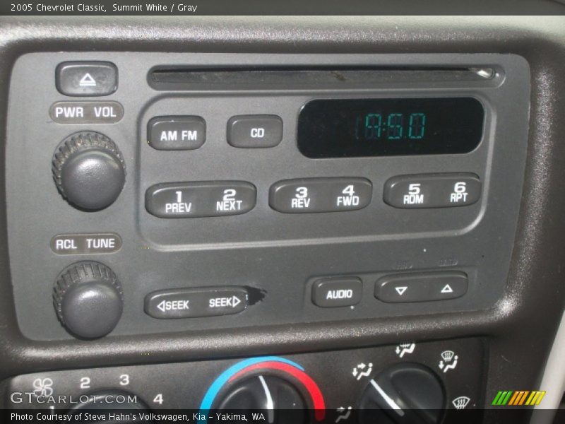 Summit White / Gray 2005 Chevrolet Classic