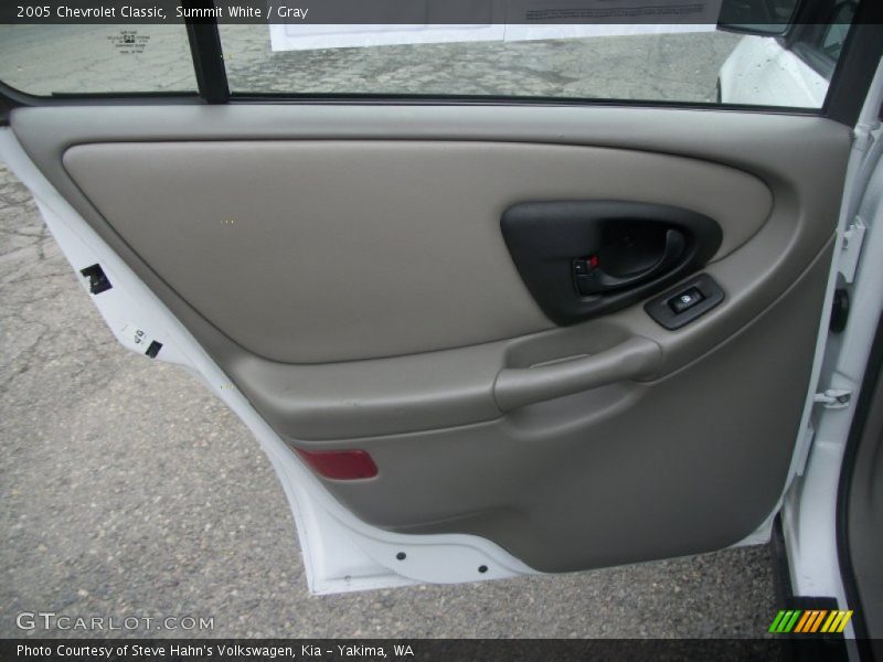 Summit White / Gray 2005 Chevrolet Classic