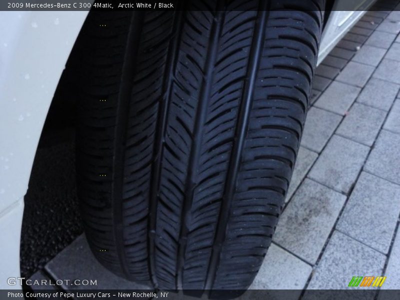Arctic White / Black 2009 Mercedes-Benz C 300 4Matic
