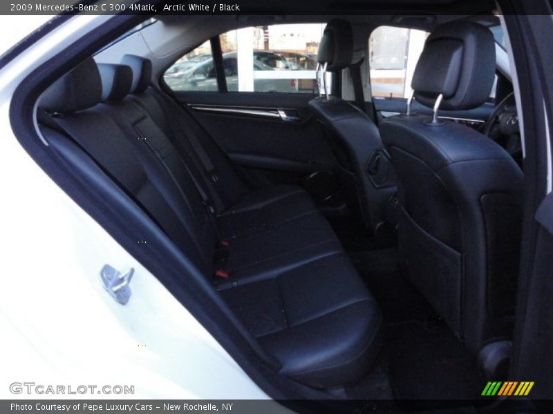 Arctic White / Black 2009 Mercedes-Benz C 300 4Matic
