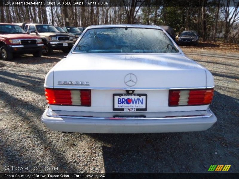 White / Blue 1989 Mercedes-Benz S Class 560 SEC Coupe