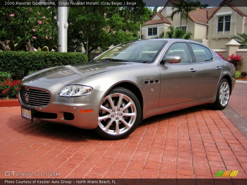 Front 3/4 View of 2006 Quattroporte 