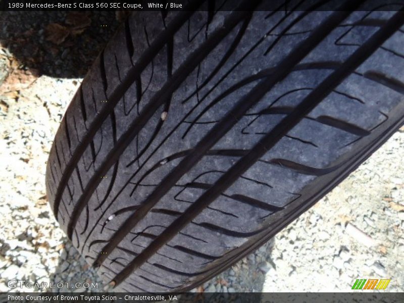 White / Blue 1989 Mercedes-Benz S Class 560 SEC Coupe