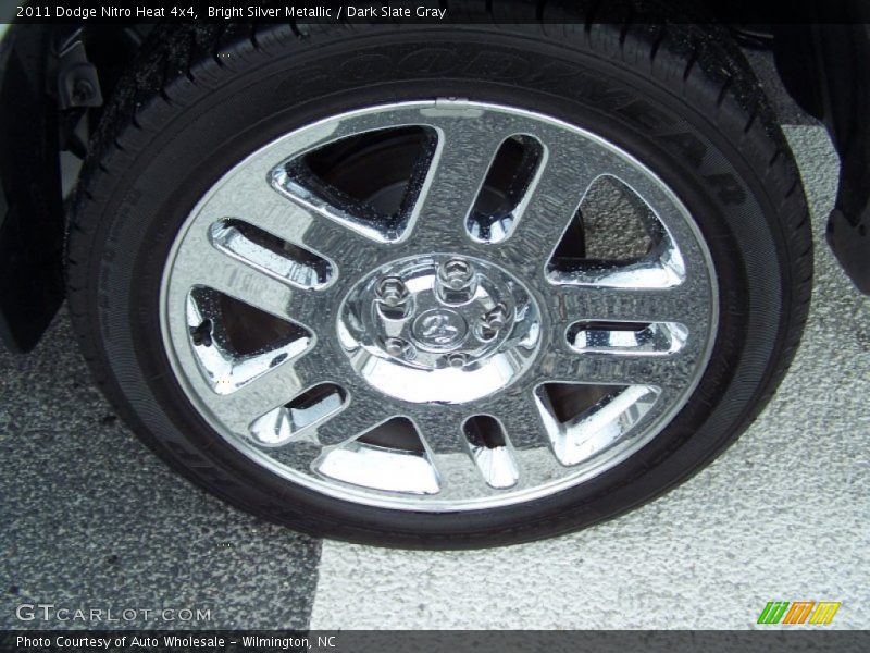 Bright Silver Metallic / Dark Slate Gray 2011 Dodge Nitro Heat 4x4