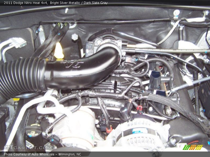 Bright Silver Metallic / Dark Slate Gray 2011 Dodge Nitro Heat 4x4