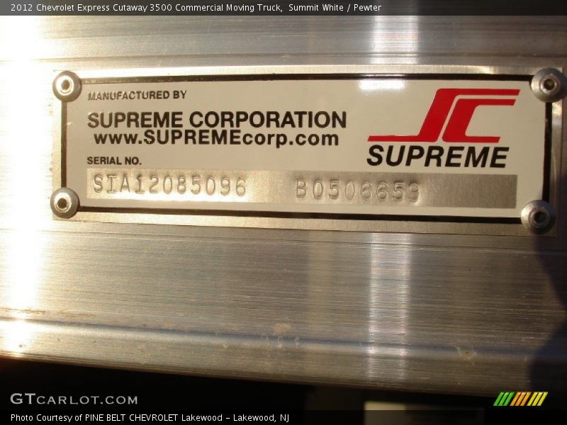 Summit White / Pewter 2012 Chevrolet Express Cutaway 3500 Commercial Moving Truck