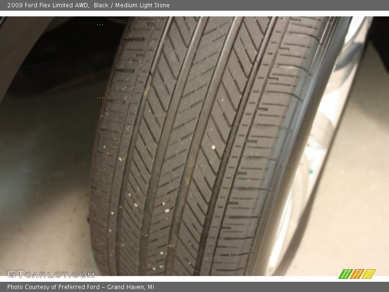 Black / Medium Light Stone 2009 Ford Flex Limited AWD