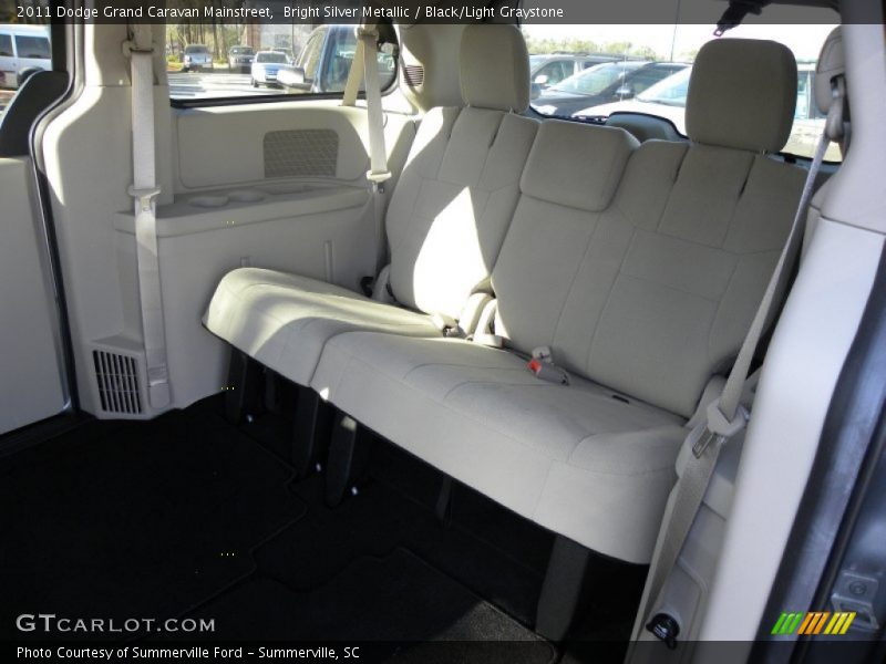 Bright Silver Metallic / Black/Light Graystone 2011 Dodge Grand Caravan Mainstreet