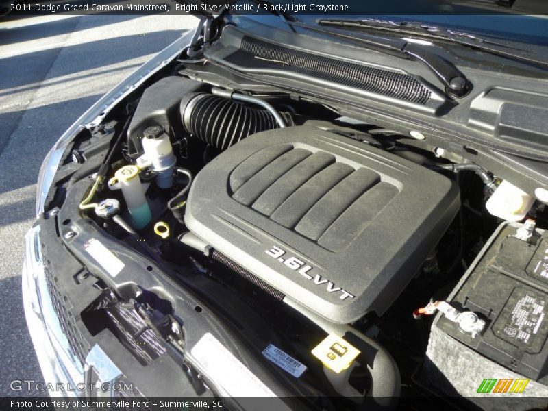 Bright Silver Metallic / Black/Light Graystone 2011 Dodge Grand Caravan Mainstreet
