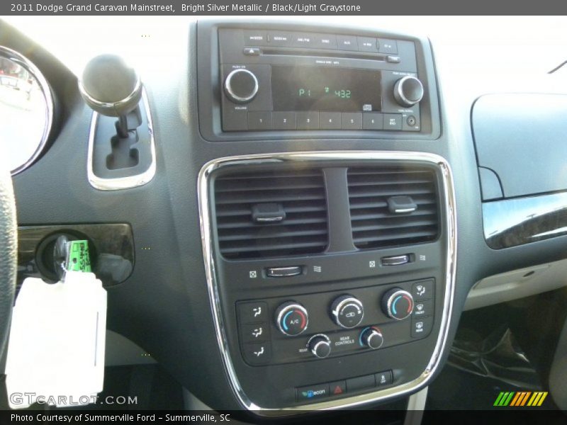 Bright Silver Metallic / Black/Light Graystone 2011 Dodge Grand Caravan Mainstreet