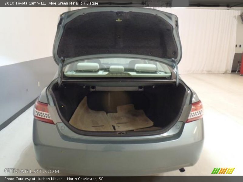 Aloe Green Metallic / Bisque 2010 Toyota Camry LE