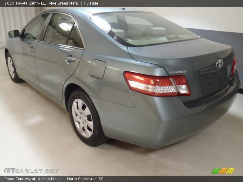 Aloe Green Metallic / Bisque 2010 Toyota Camry LE