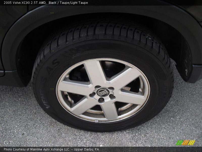 Black / Taupe/Light Taupe 2005 Volvo XC90 2.5T AWD
