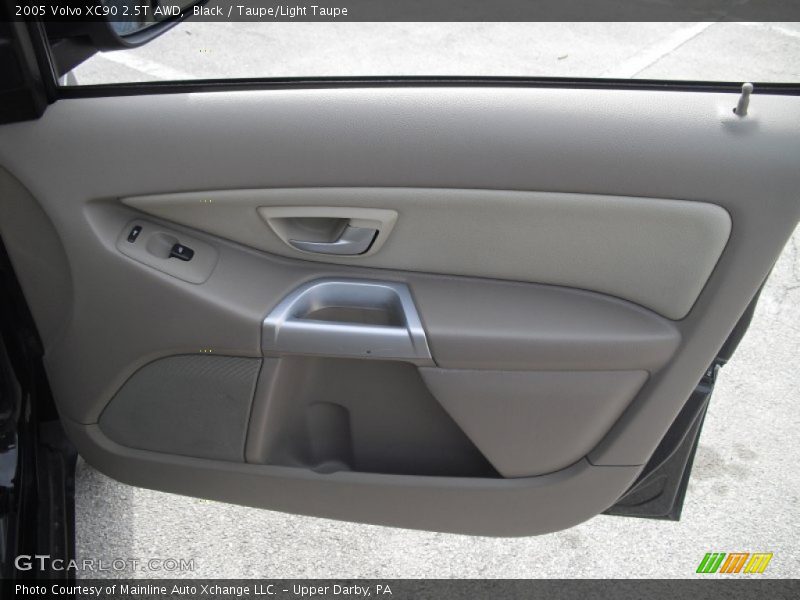 Black / Taupe/Light Taupe 2005 Volvo XC90 2.5T AWD