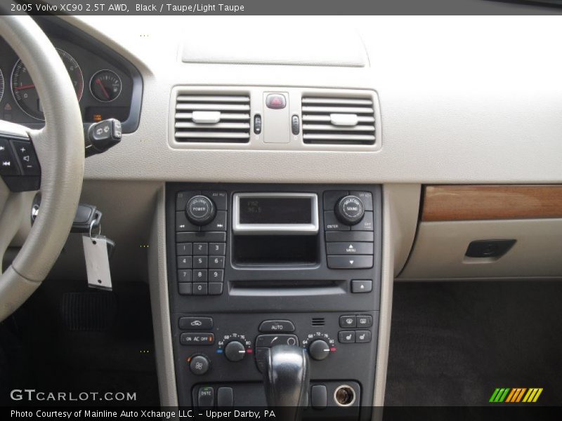 Black / Taupe/Light Taupe 2005 Volvo XC90 2.5T AWD