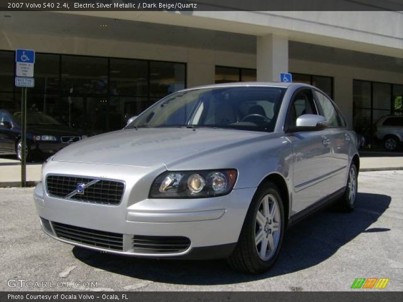 Electric Silver Metallic / Dark Beige/Quartz 2007 Volvo S40 2.4i