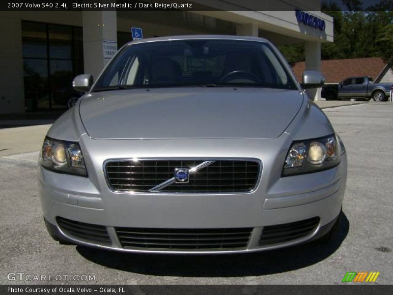 Electric Silver Metallic / Dark Beige/Quartz 2007 Volvo S40 2.4i