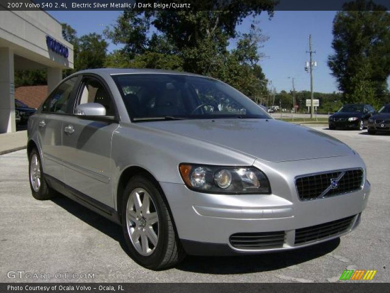 Electric Silver Metallic / Dark Beige/Quartz 2007 Volvo S40 2.4i