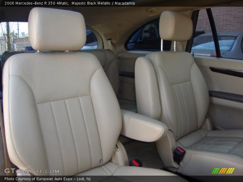 Majestic Black Metallic / Macadamia 2006 Mercedes-Benz R 350 4Matic
