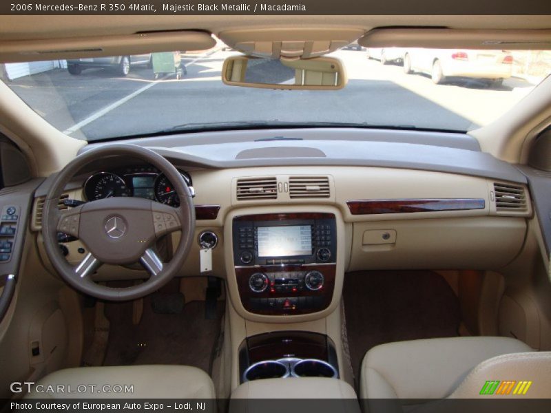 Majestic Black Metallic / Macadamia 2006 Mercedes-Benz R 350 4Matic
