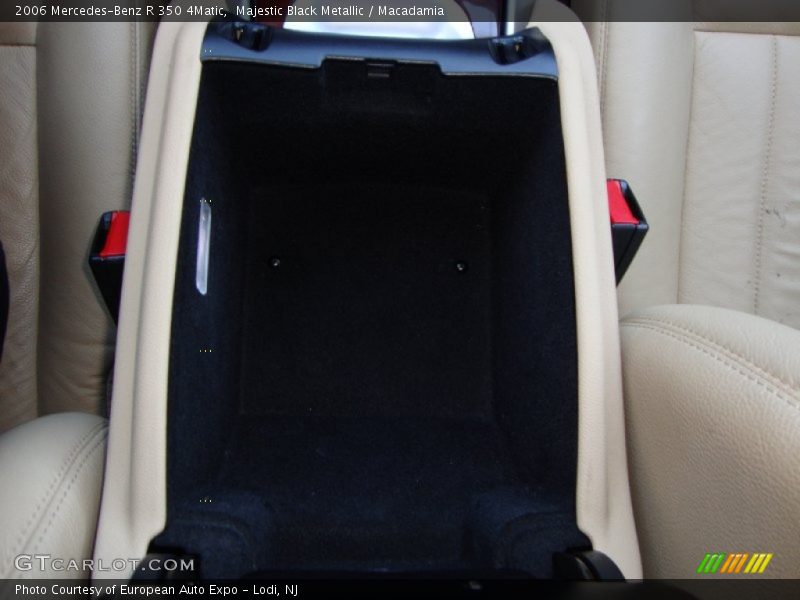 Majestic Black Metallic / Macadamia 2006 Mercedes-Benz R 350 4Matic