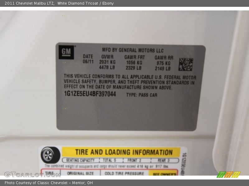 White Diamond Tricoat / Ebony 2011 Chevrolet Malibu LTZ