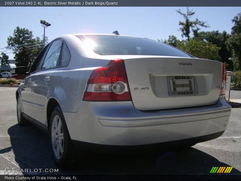 Electric Silver Metallic / Dark Beige/Quartz 2007 Volvo S40 2.4i