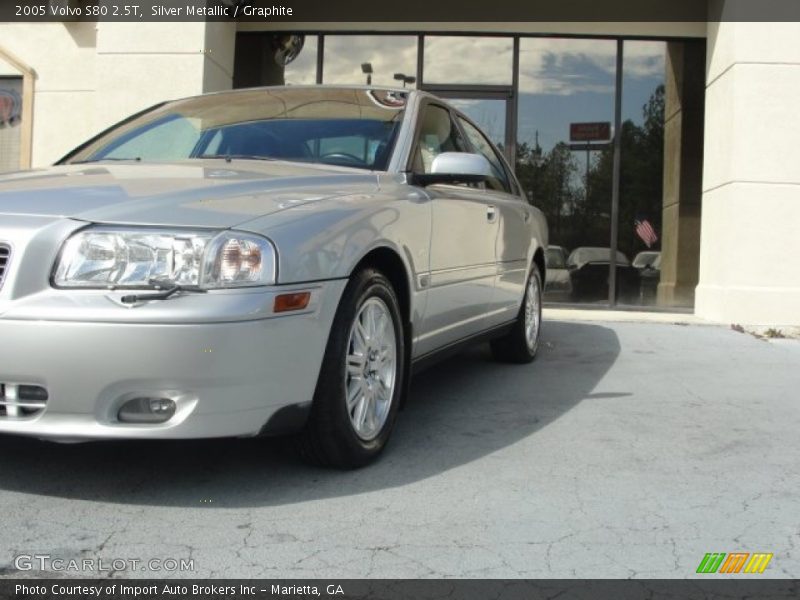 Silver Metallic / Graphite 2005 Volvo S80 2.5T