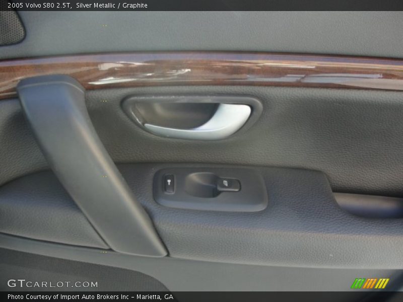 Silver Metallic / Graphite 2005 Volvo S80 2.5T